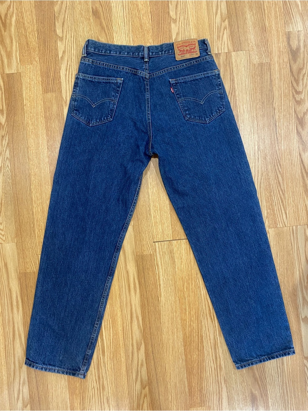 Levi’s Men’s “550” jeans size 34x 32. Like new! - Picture 2 of 14